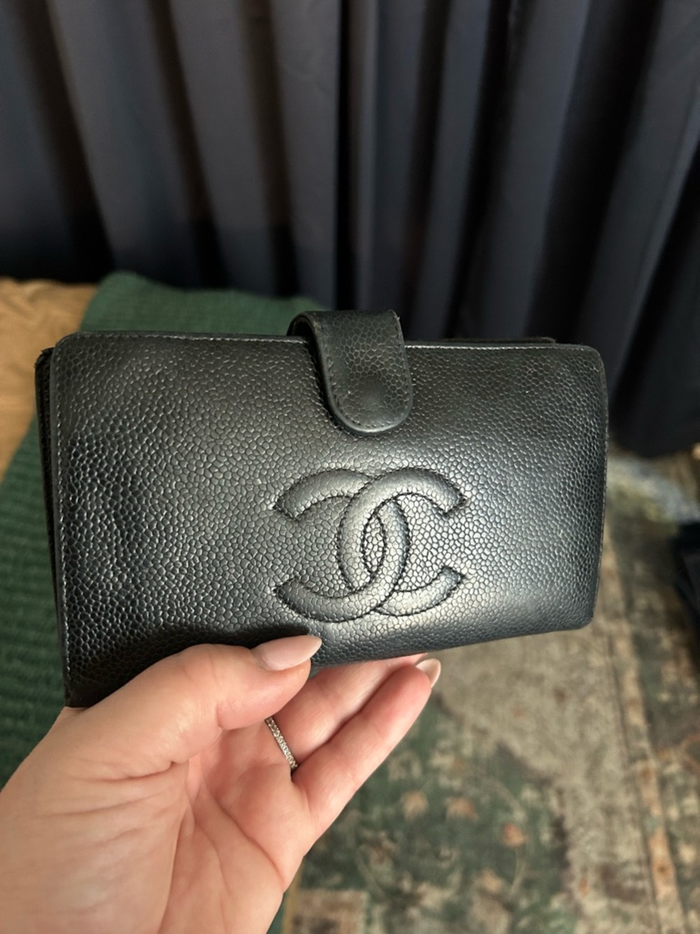 CHANEL Black Caviar Leather CC Snap Card wallet